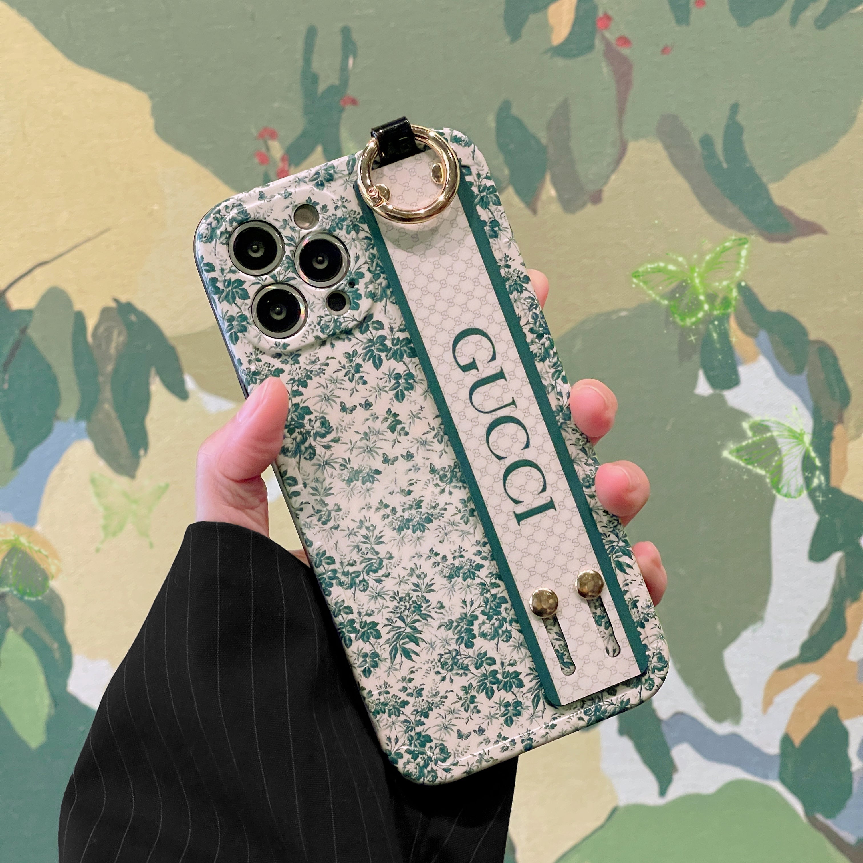 Designer Wristband Chain iPhone Case — Style A