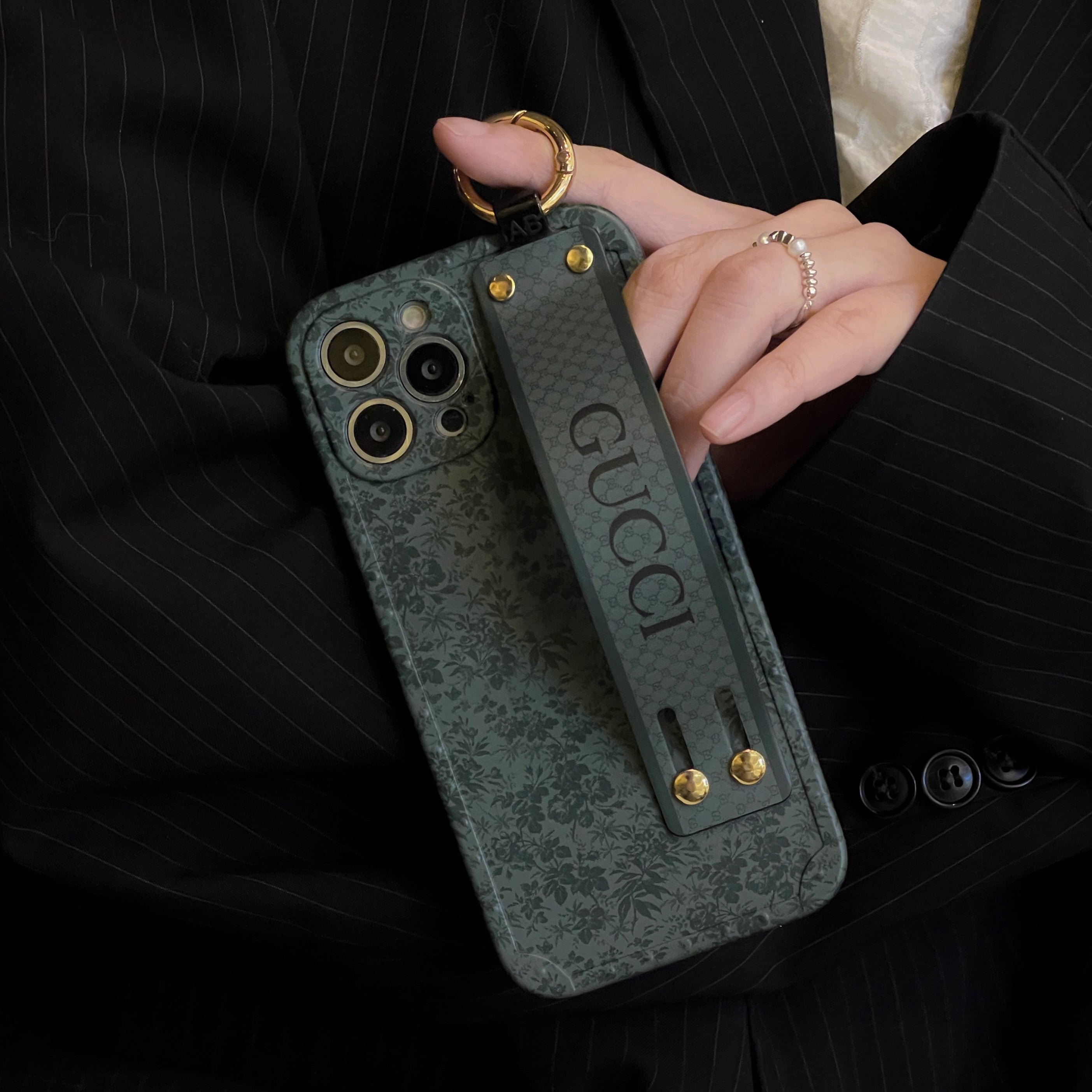 Designer Wristband Chain iPhone Case — Style A